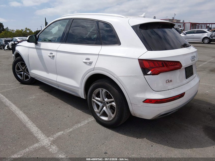 Vin: wa1anafy3j2133005, lot: 45595110, audi q5 2.0t premium/2.0t tech premium 20183