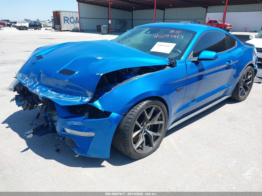 2020 FORD MUSTANG auction photo 2