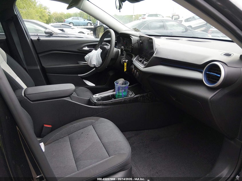 2025 CHEVROLET TRAX auction photo 5