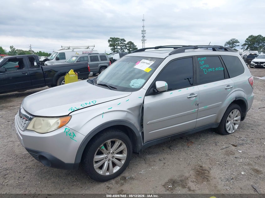 2011 Subaru Forester 2.5 2.5X Premium silver Lot 111045097685 Vin JF2SHADC6BG767505