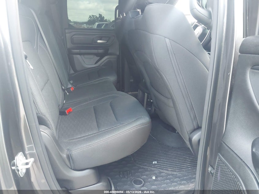 2025 RAM 1500 TRUCK 3.6L V-6 DOHC, VVT, 305HP