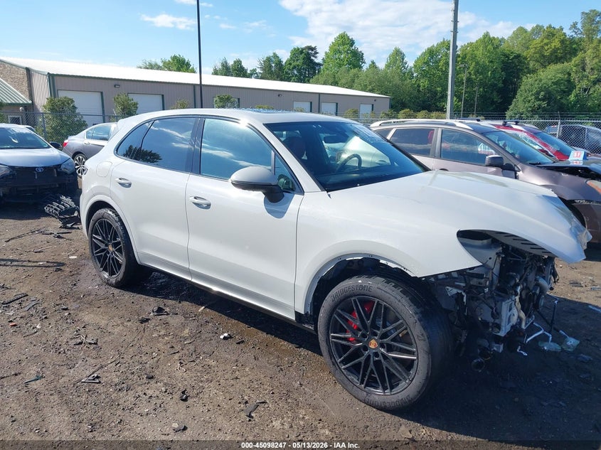 2025 PORSCHE CAYENNE S
