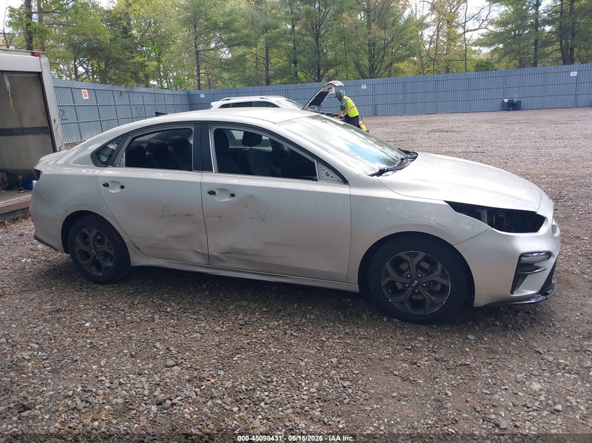 VIN 3KPF24AD6LE149487 2020 KIA FORTE LXS