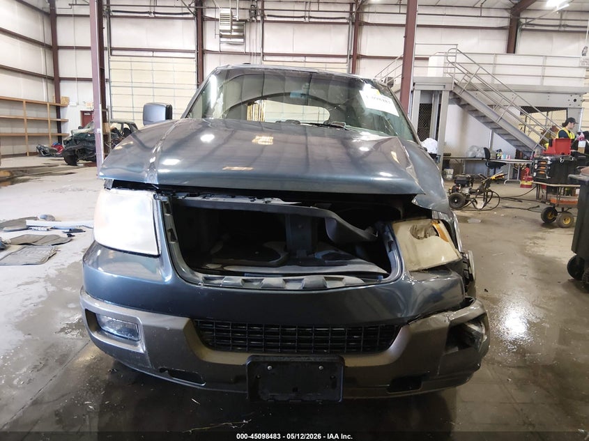2004 Ford Expedition Xlt VIN: 1FMFU15L54LA52926 Lot: 45098483