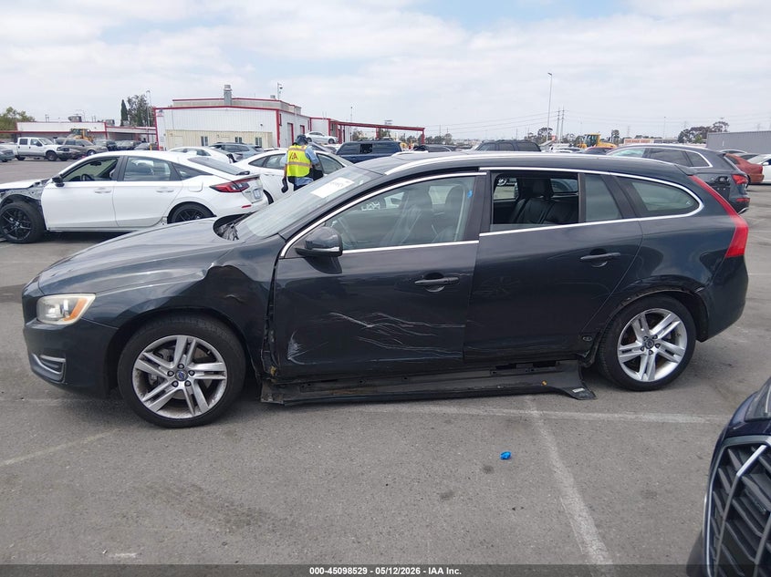 2015 Volvo V60 T5 Premier Plus VIN: YV1612SC5F1207152 Lot: 45098529