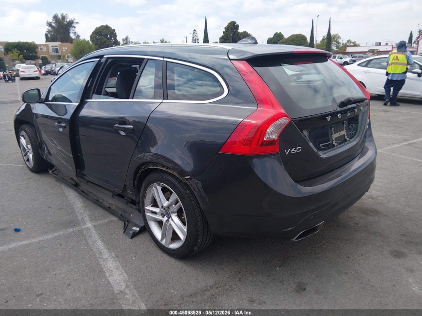 Vin: yv1612sc5f1207152, lot: 45596094, volvo v60 t5 premier plus 20153