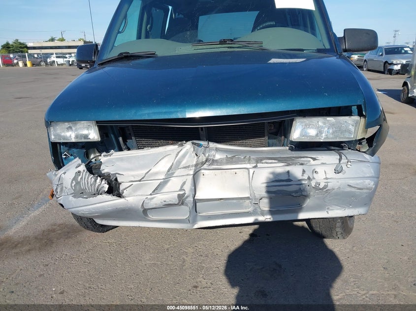2002 Chevrolet Astro Ls VIN: 1GNEL19X92B121952 Lot: 45098551