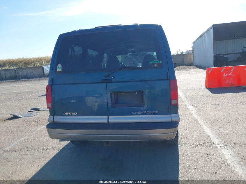 2002 Chevrolet Astro Ls VIN: 1GNEL19X92B121952 Lot: 45098551