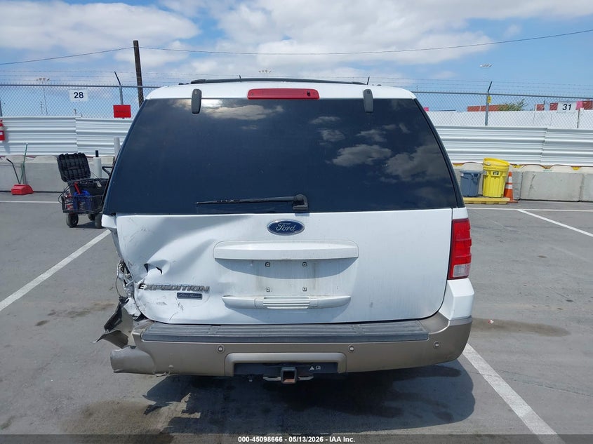 2004 Ford Expedition Eddie Bauer VIN: 1FMPU17L84LA65882 Lot: 45098666