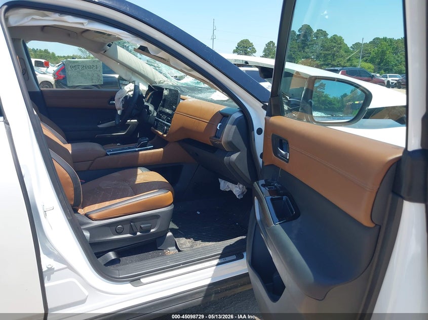 2025 NISSAN PATHFINDER auction photo 5