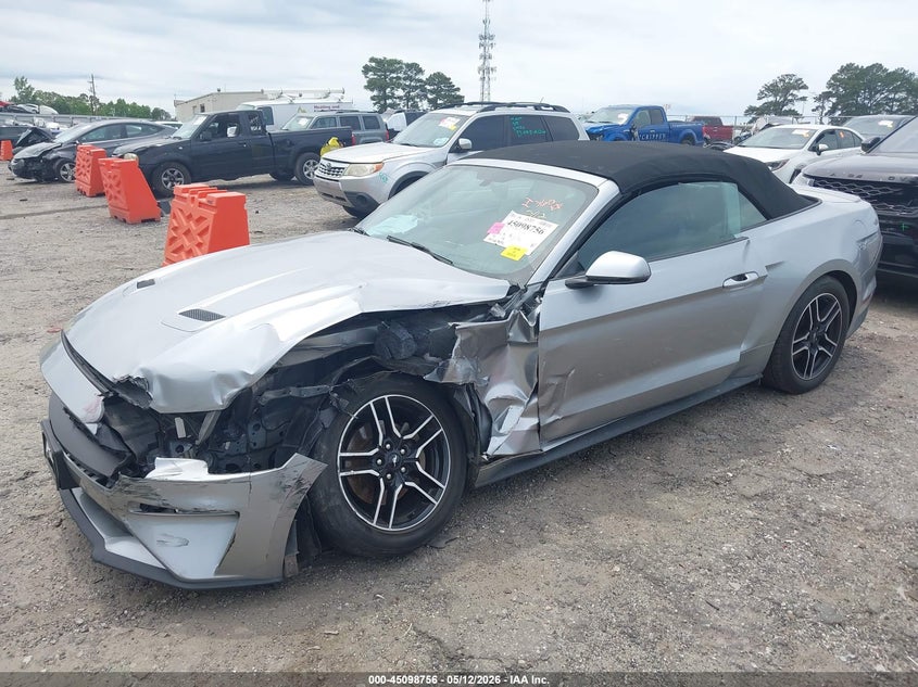 2020 FORD MUSTANG auction photo 6