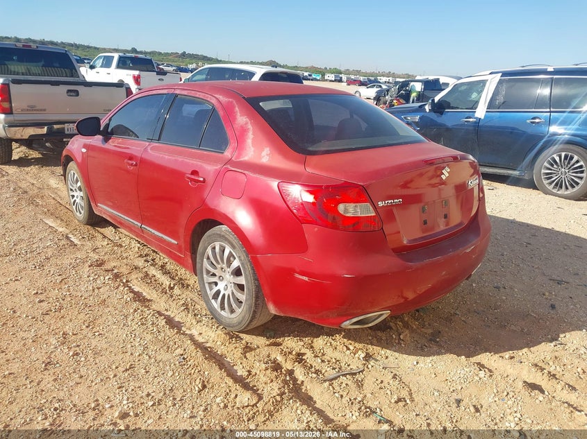 2013 SUZUKI KIZASHI SE · Фото 3