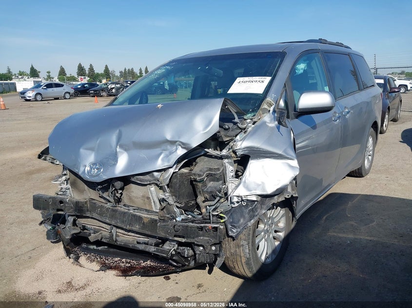 2017 Toyota Sienna Xle Premium 8 Passenger 5TDYZ3DC0HS858785 photo 1