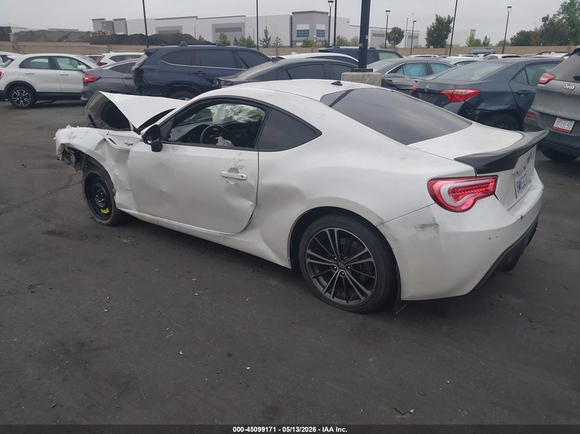 Vin: jf1znaa17d2725066, lot: 45596737, scion fr-s 20133