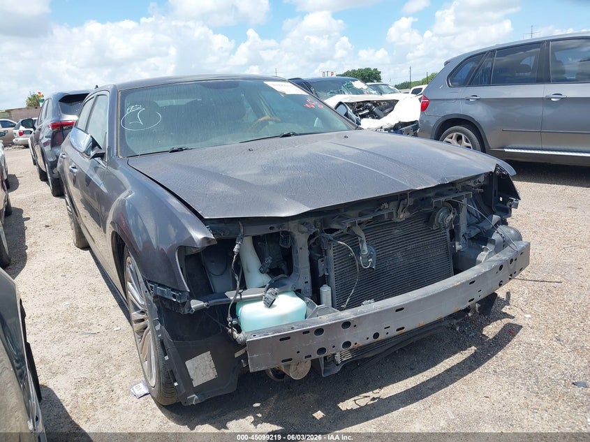 Vin: 2c3ccaet4dh680410, lot: 45596785, chrysler 300c 2013 img_1