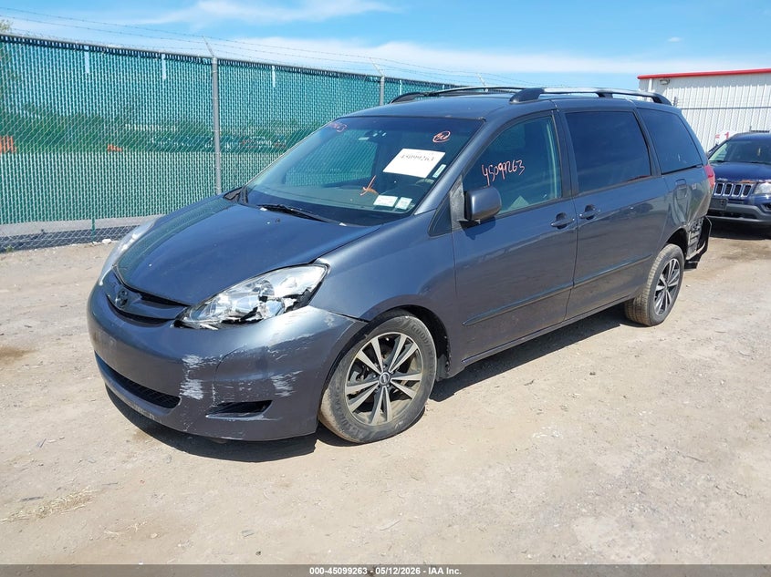 2008 Toyota Sienna Xle 5TDBK22C28S015288 photo 1