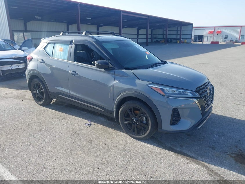 NISSAN KICKS SR XTRONIC CVT 2024