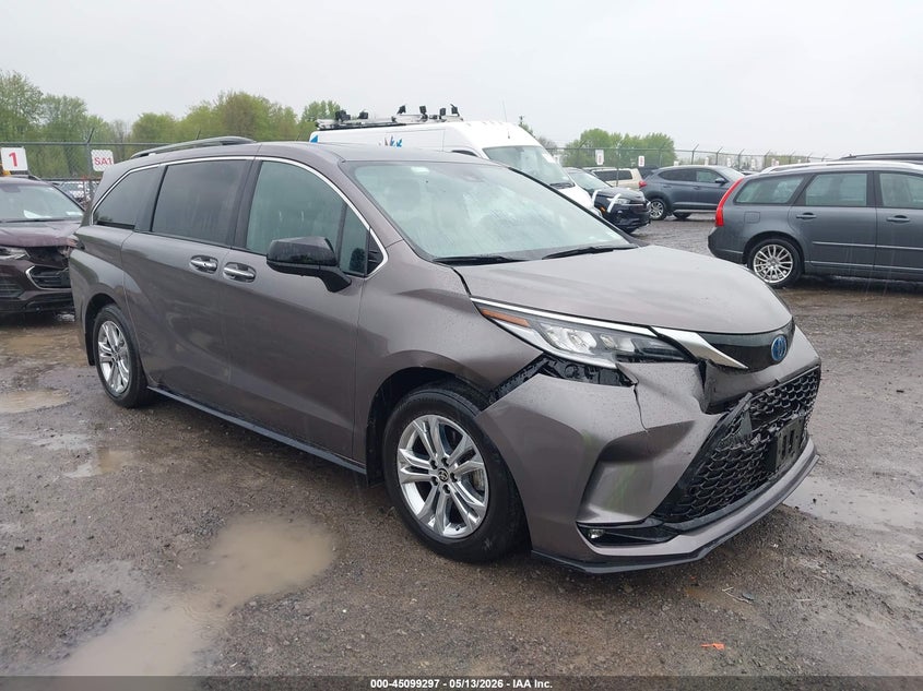 2022 TOYOTA SIENNA  (VIN: 5TDDSKFC8NS053865)