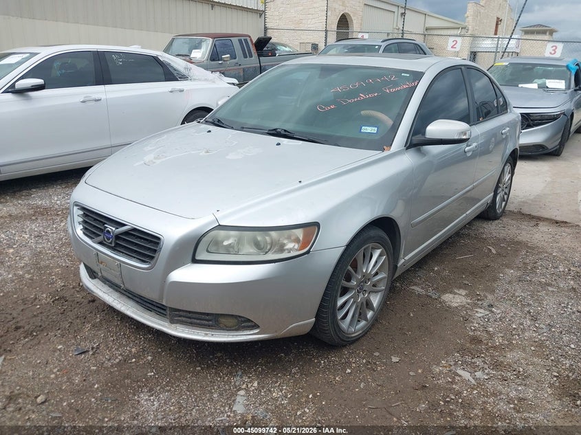 2010 VOLVO S40 auction photo 2