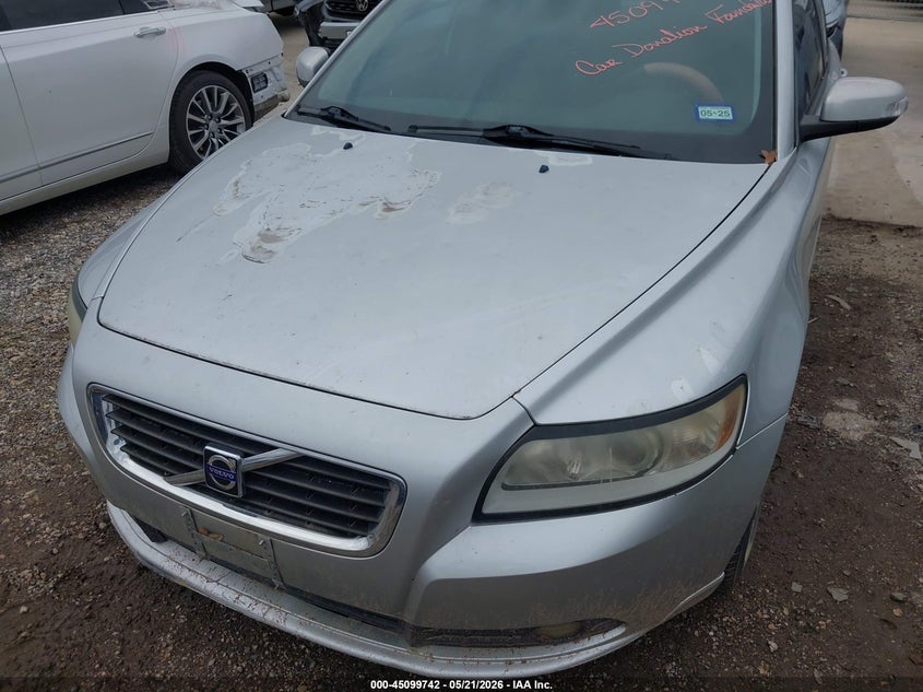 2010 VOLVO S40 auction photo 6