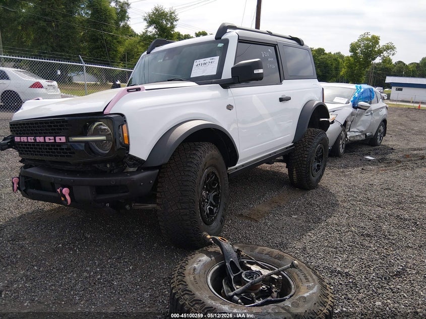 2022 FORD BRONCO auction photo 2