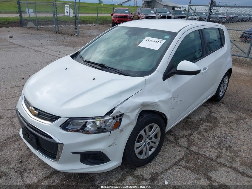 2020 CHEVROLET SONIC auction photo 2