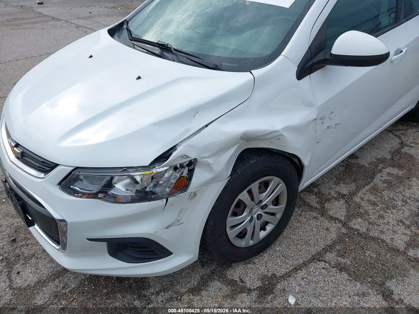 2020 CHEVROLET SONIC auction photo 6