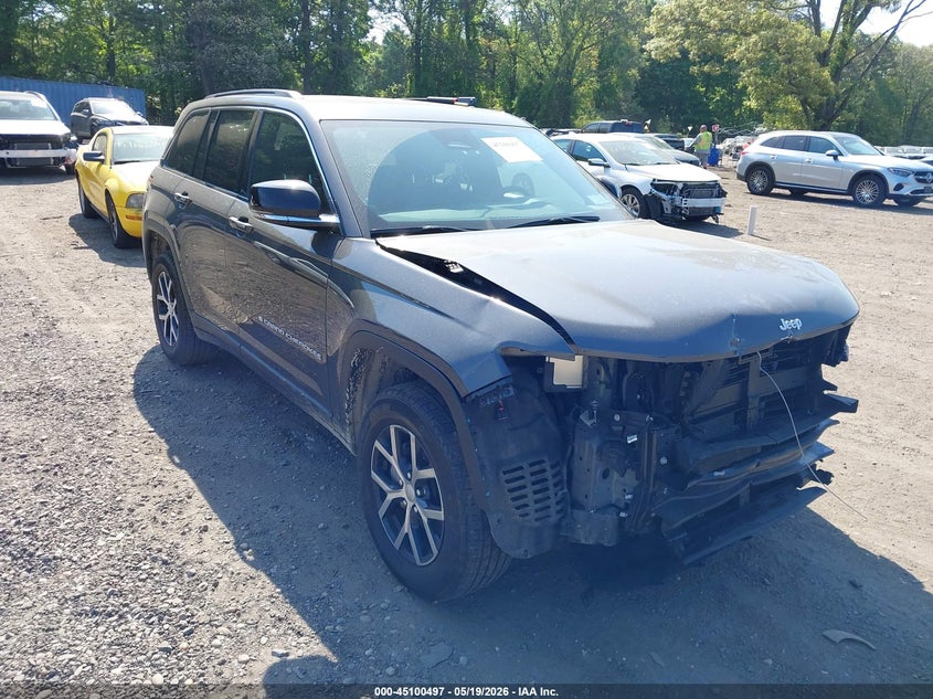 2024 JEEP GRAND CHEROKEE  (VIN: 1C4RJHBG8R8582327)