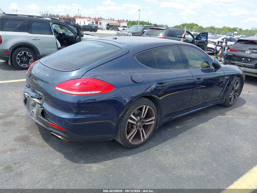 Vin: wp0aa2a77el014055, lot: 45598094, porsche panamera 4 20144