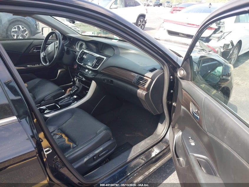 2017 HONDA ACCORD auction photo 5
