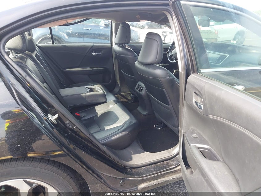 2017 HONDA ACCORD auction photo 8