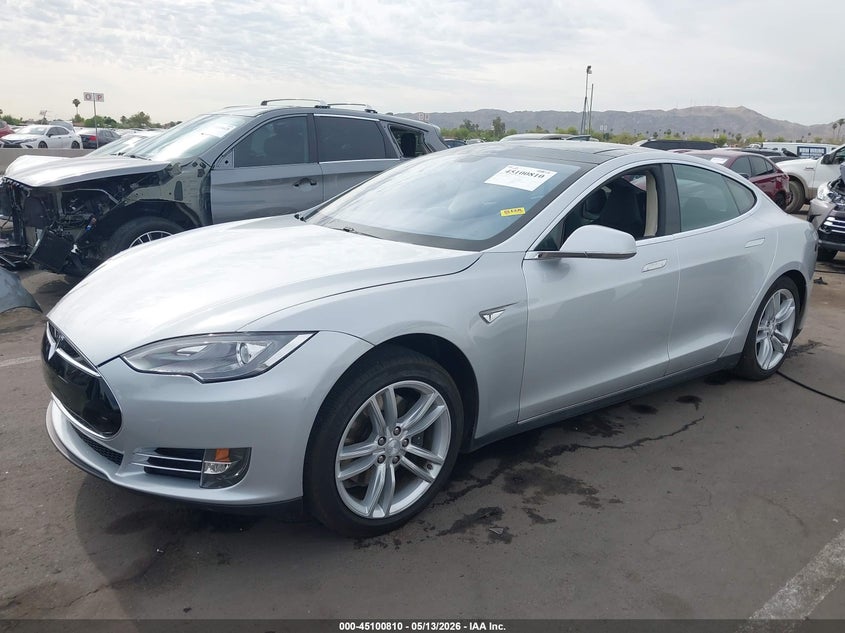 2013 Tesla Model S 5YJSA1CG6DFP13898 photo 1