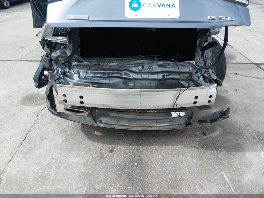2019 LEXUS IS 300 — Photo 6