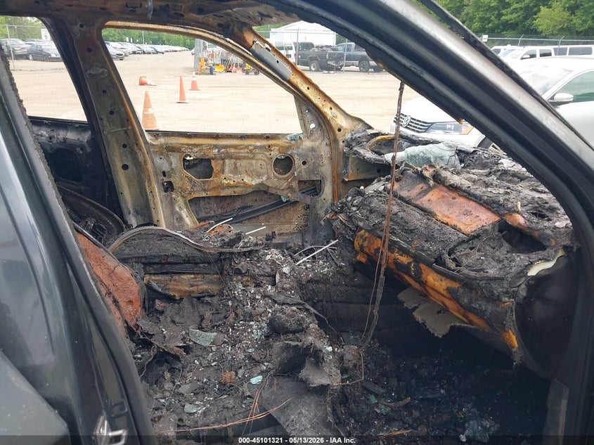 2012 BMW X5 3.0 xDrive35I/xDrive35I Premium/xDrive35I Sport Activity grey Lot 111045101321 Vin 5UXZV4C55CL748834