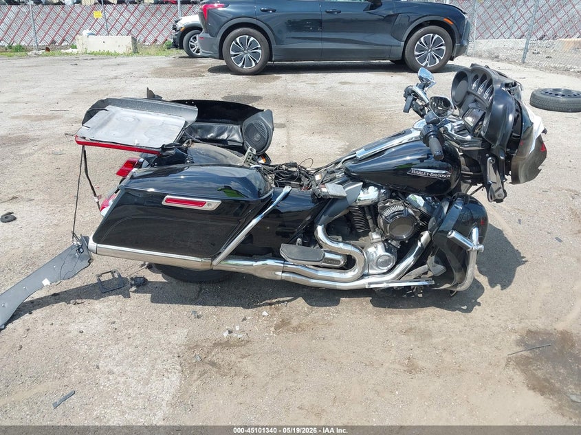 2018 Harley-Davidson Flhtcu Ultra Classic Electra Gld VIN: 1HD1FCC12JB678729 Lot: 45101340
