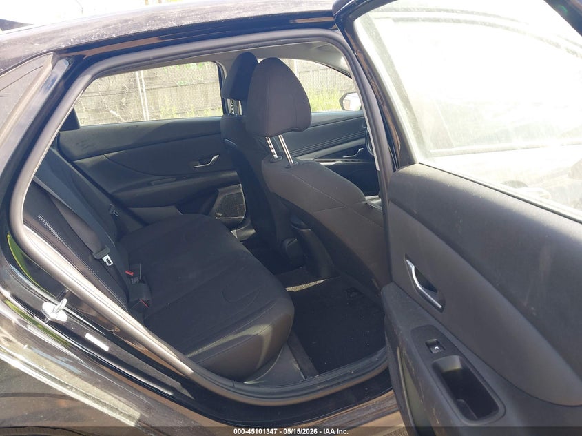 2021 HYUNDAI ELANTRA auction photo 8