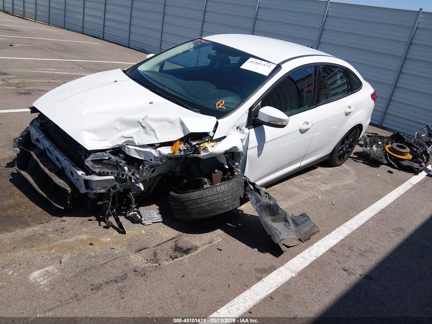 2016 Ford Focus Se 1FADP3FE4GL336881 photo 1