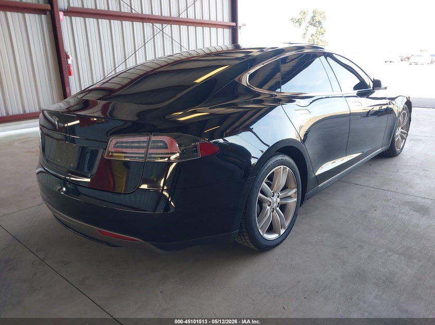 Vin: 5yjsa1e18gf126681, lot: 45599079, tesla model s 60/70/75/85 20164