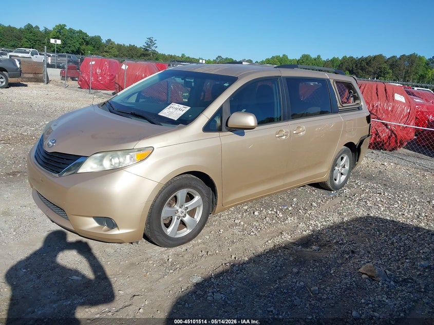 2011 Toyota Sienna Le V6 5TDKK3DC5BS132809 photo 1