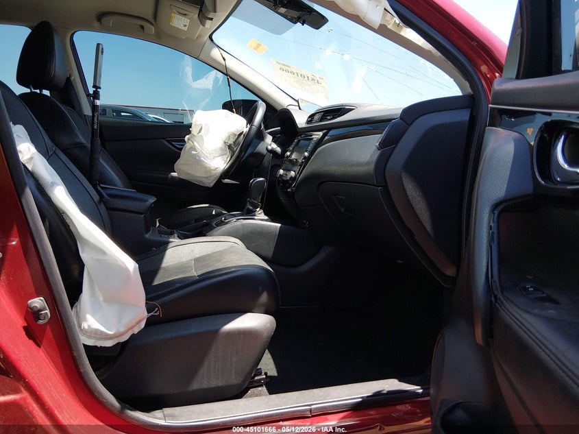 2019 NISSAN ROGUE SPORT auction photo 5
