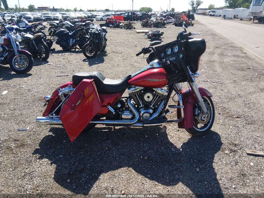 2013 Harley-Davidson Flhx Street Glide VIN: 1HD1KBM17DB655004 Lot: 45101689