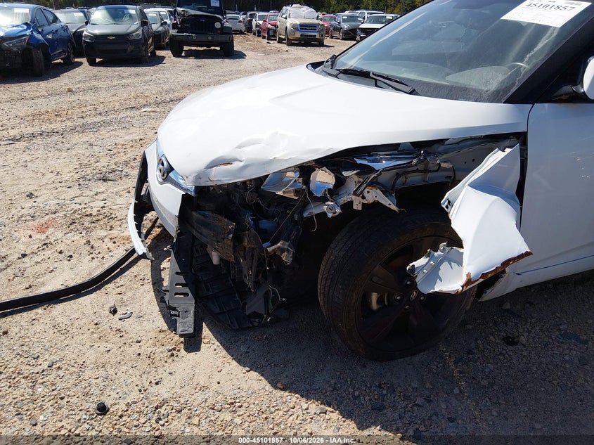 Photo 17 - HYUNDAI VELOSTER