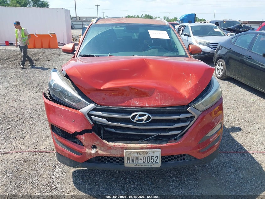2016 HYUNDAI TUCSON auction photo 6
