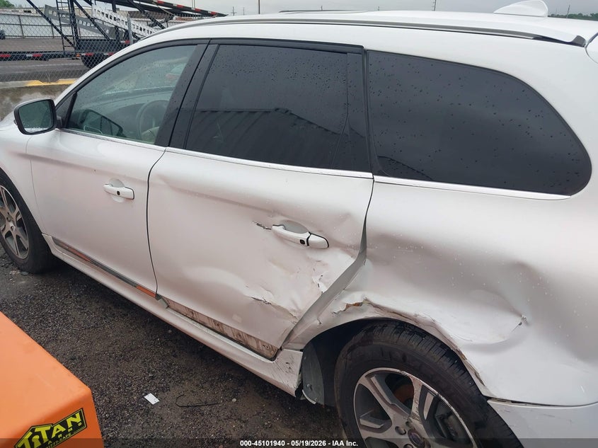 2015 Volvo Xc60 T6 VIN: YV4902RK4F2735095 Lot: 45101940