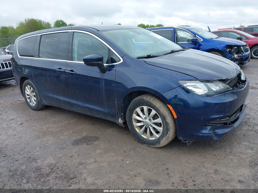 Vin: 2c4rc1dg8hr610502, lot: 45599859, chrysler pacifica touring 2017 img_1