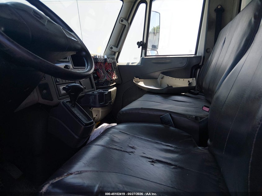 2013 INTERNATIONAL 4000 auction photo 7