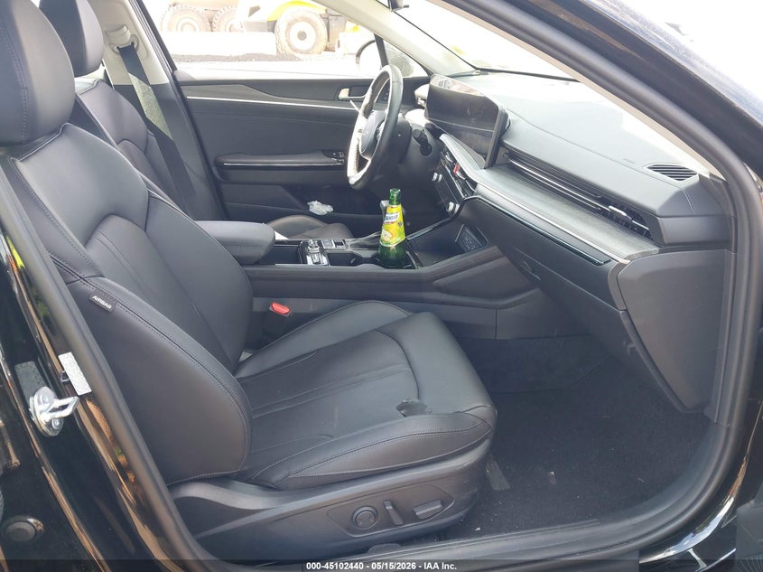 2025 KIA K5 auction photo 5