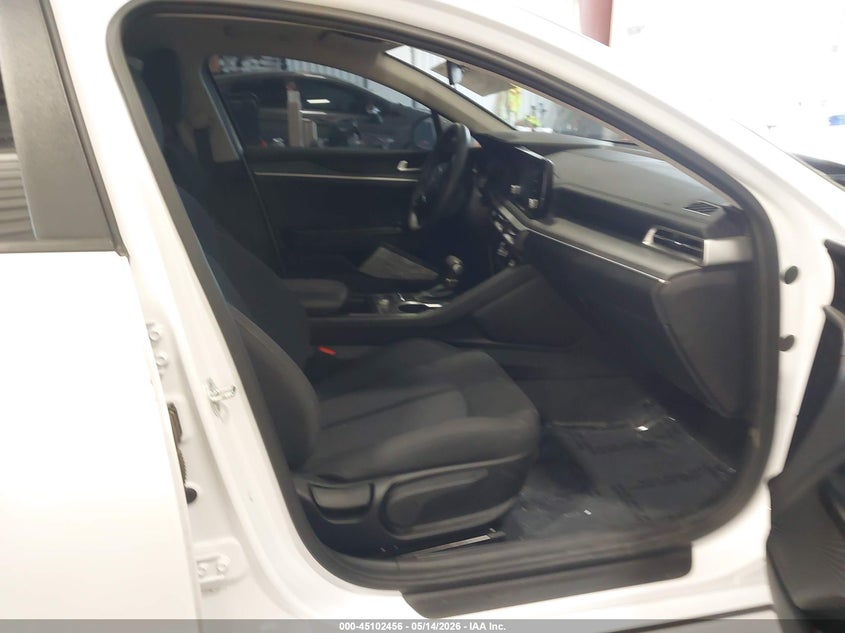 2022 KIA K5 auction photo 5