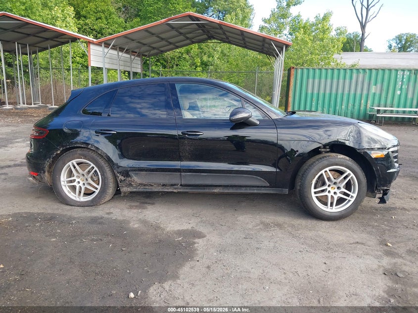 2017 Porsche Macan VIN: WP1AA2A52HLB81540 Lot: 45102539