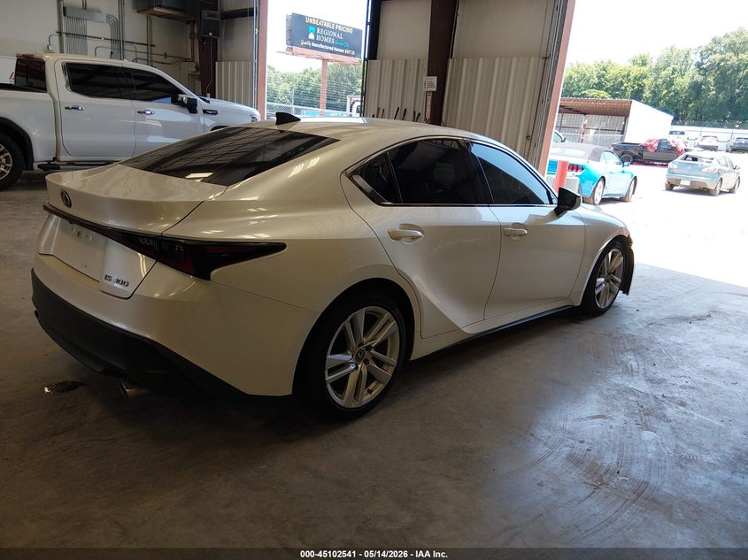 2021 LEXUS IS 300 auction photo 4